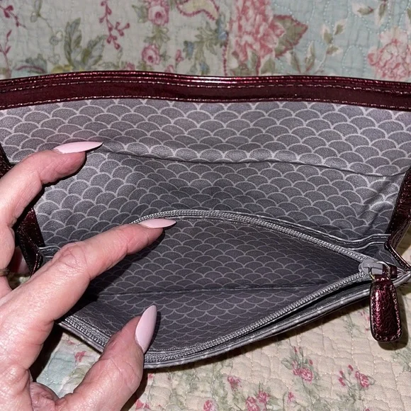 Brighton Paten Leather Wallet - Picture 7 of 7